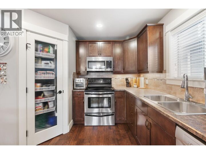 Property Photo: 6635 Tronson Road 8 BC V1H 2K4
