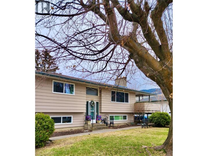 Property Photo: 340 Lakeshore Drive BC V0E 1M0