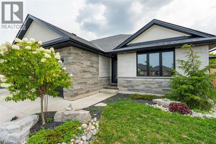 Property Photo:  709 Ferdinands Crescent  ON N7W 0B5 