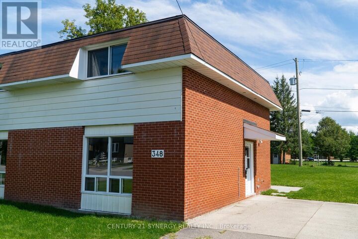 Property Photo:  348 Pattie Drive  ON K7C 3R5 