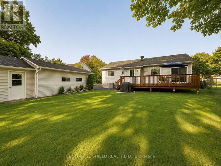 Property Photo: 117 Ellen Avenue ON K6J 3L8