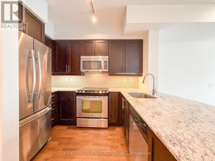 Property Photo: 125 Western Battery Road 2506 ON M6K 3R8
