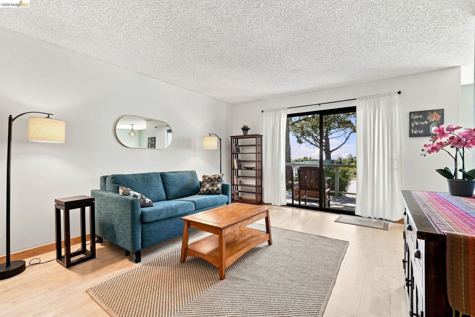 Property Photo: 3 Commodore 158 CA 94608