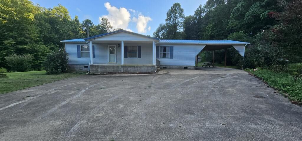 Property Photo:  207 Amber Lane  KY 41264 