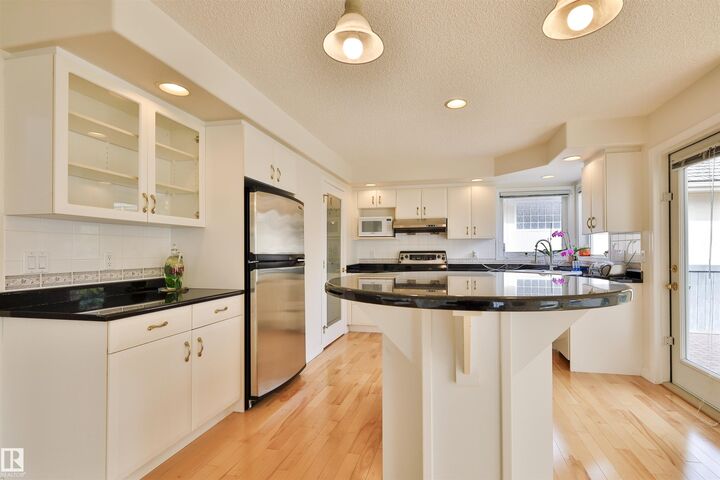 Property Photo:  237 Darlington Crescent NW  AB T6M 2T1 