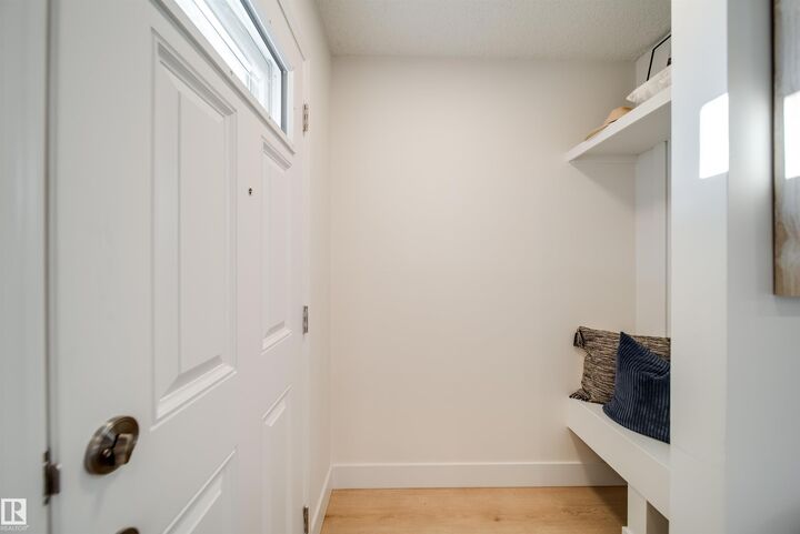 Property Photo: 14511 52 Street NW 18 AB T5A 4M6