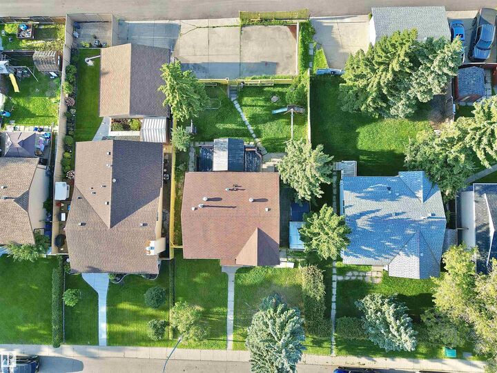 Property Photo:  3520 17B Avenue NW  AB T6L 2P3 