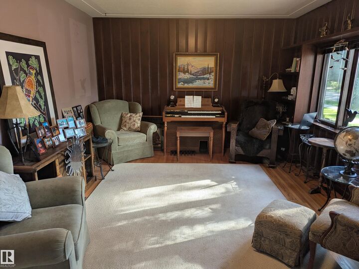 Property Photo:  6551 112A Street NW  AB T6H 4R4 