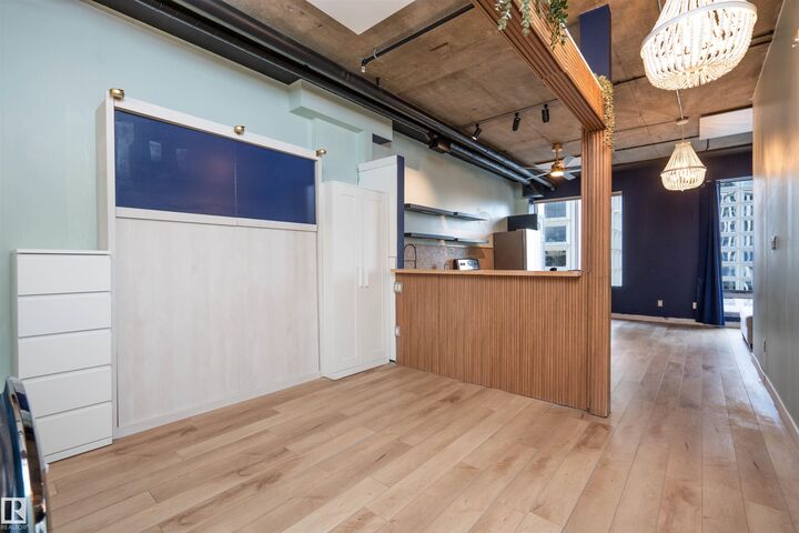 Property Photo:  10024 Jasper Avenue NW 913  AB T5J 1R9 