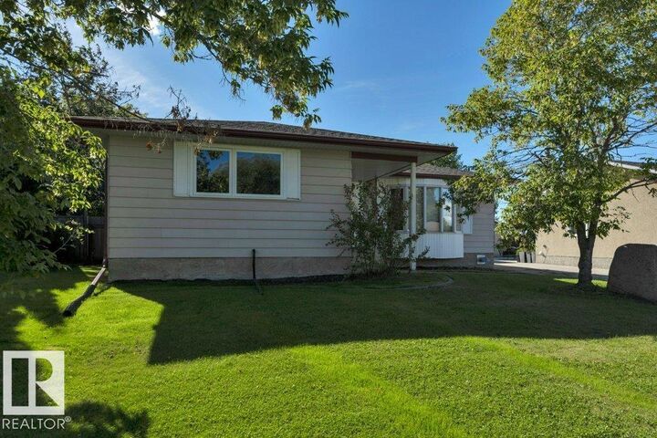 Property Photo:  3506 44 Street  AB T9E 6B1 