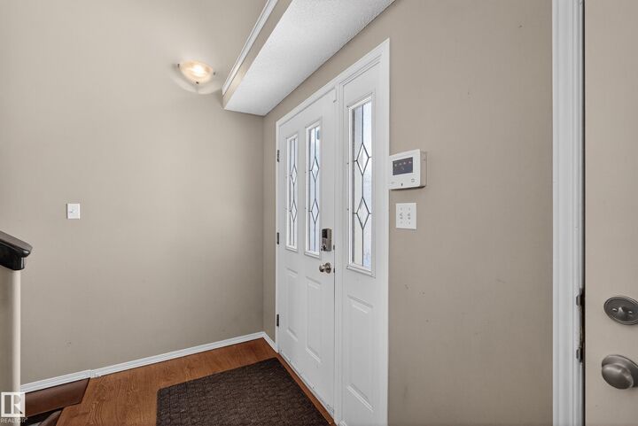 Property Photo:  3779 18 Street NW  AB T6T 1S5 