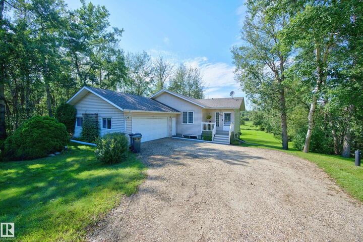 Property Photo: 51263 Rge Road 204 53 AB T8G 1E9
