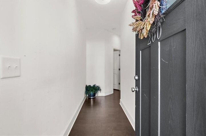 Property Photo:  200 N Auburn Landing Place 200  GA 30011 