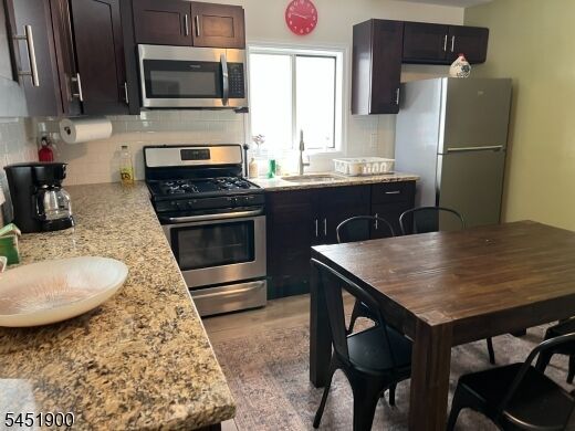 Property Photo: 74 Chambers St 4 NJ 07105