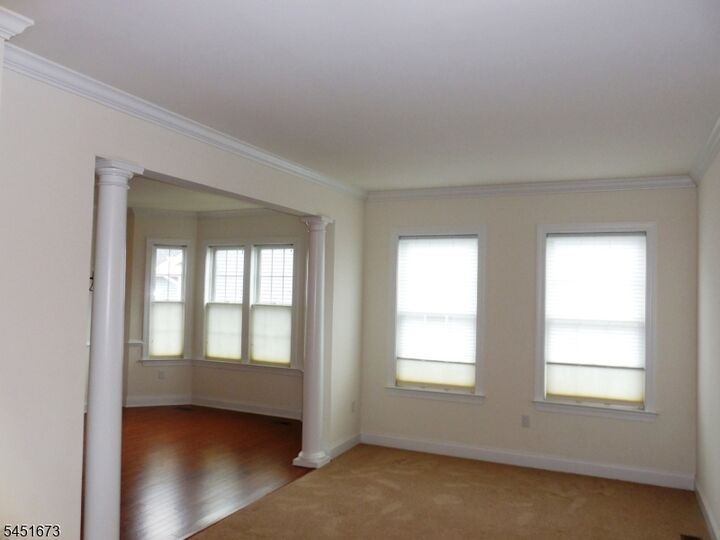 Property Photo:  9 Comstock Ln  NJ 08558 