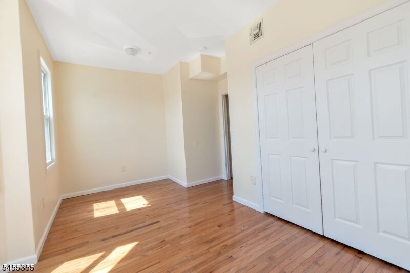 Property Photo:  383 Central Ave 3  NJ 07103 