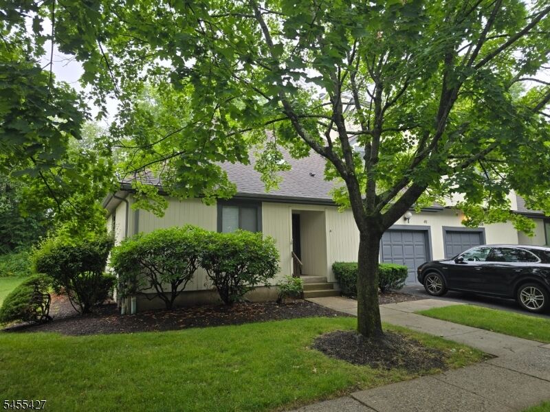Property Photo:  41 Arbor Cir  NJ 07920 
