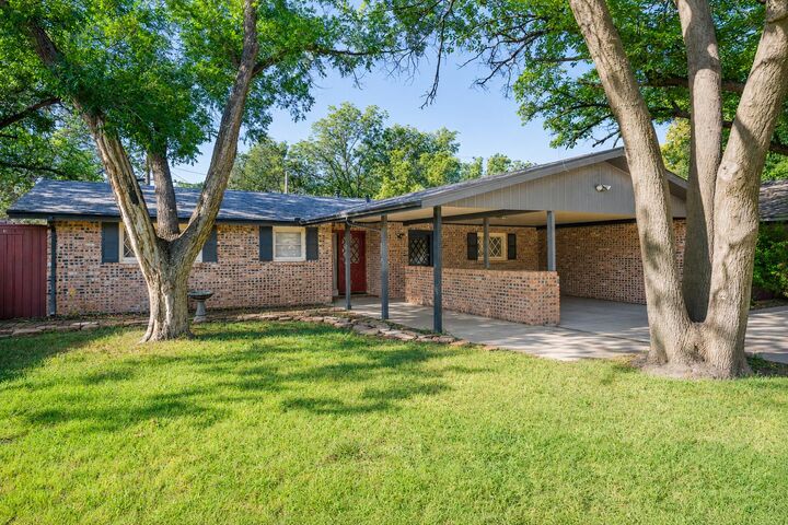 Property Photo: 3211 38th Street TX 79413