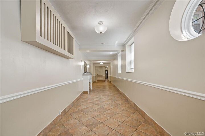 Property Photo:  821 Bronx River Road 4D  NY 10708 