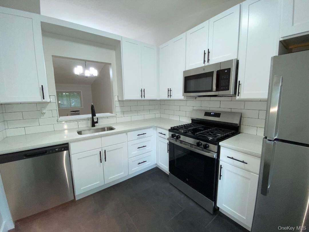 Property Photo: 85 N Middletown Road A3 NY 10954
