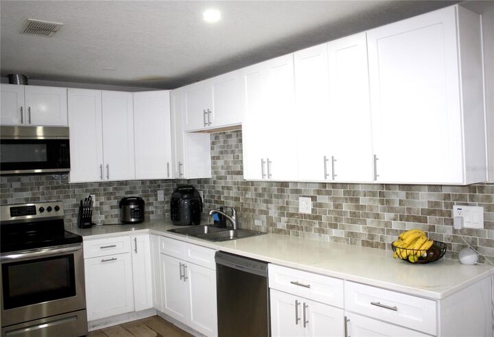 Property Photo:  3620 N 56th Street  FL 33619 