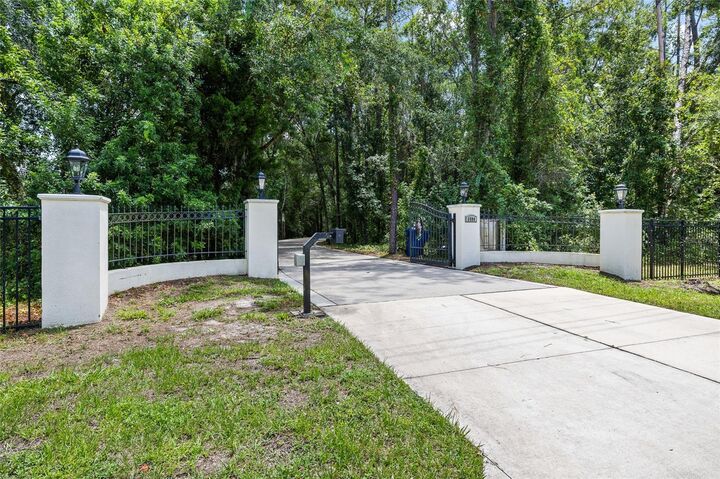 Property Photo: 6800 Wisteria Loop FL 34638