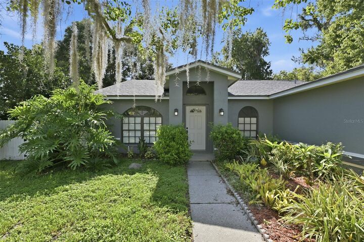 Property Photo: 3818 Biscay Place FL 34639