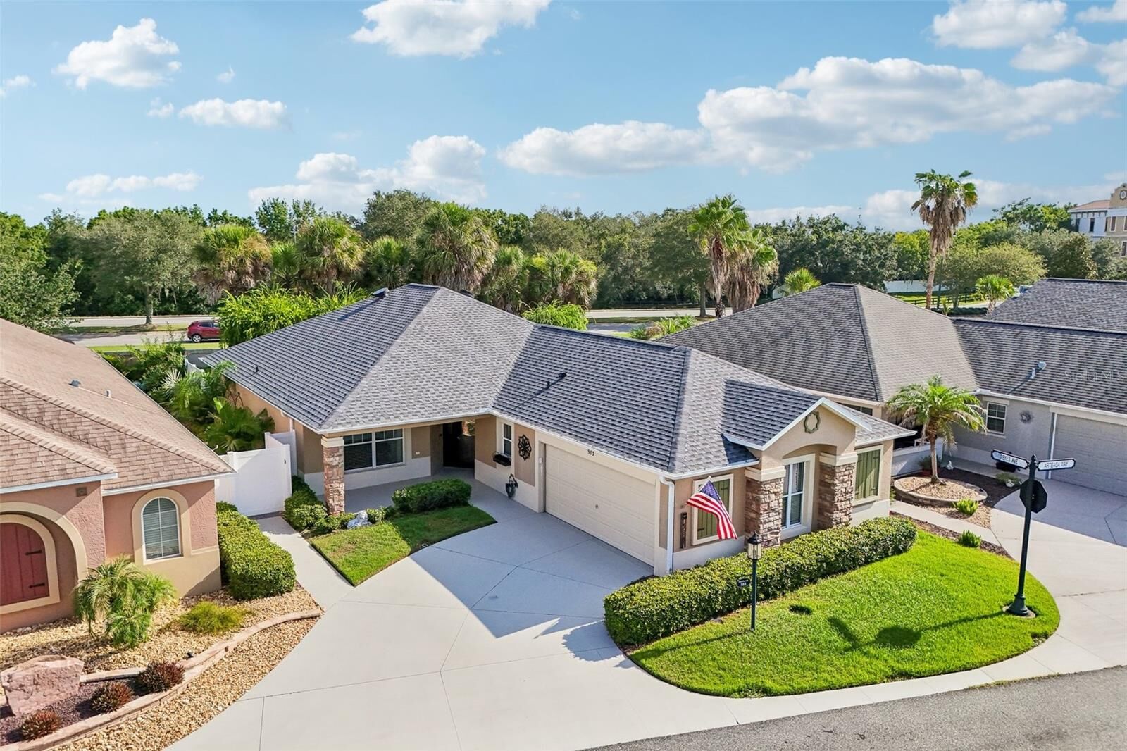 Property Photo: 583 Arteaga Way FL 32162