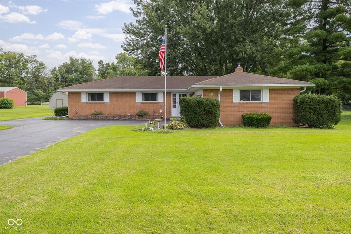 Property Photo: 3575 N County Road 950 E IN 46112