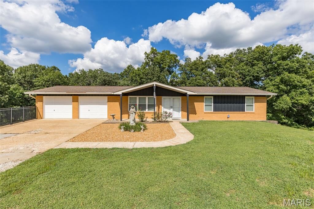 Property Photo: 653 Butternut Lane MO 63010