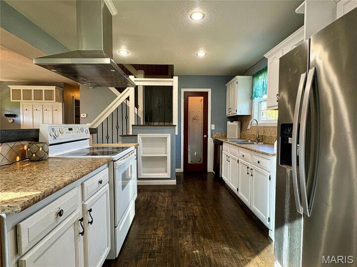 Property Photo: 102 Wesbecher Street MO 63764