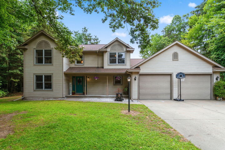 Property Photo:  15250 Hofma Drive  MI 49417 