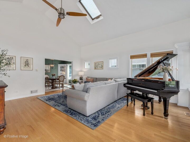 Property Photo: 729 N Brainard Avenue IL 60526