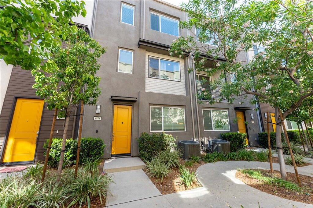 Property Photo:  8408 N Fresco Way  CA 91325 