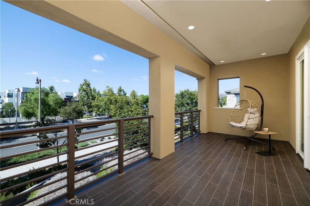 Property Photo:  251 Follyhatch  CA 92618 
