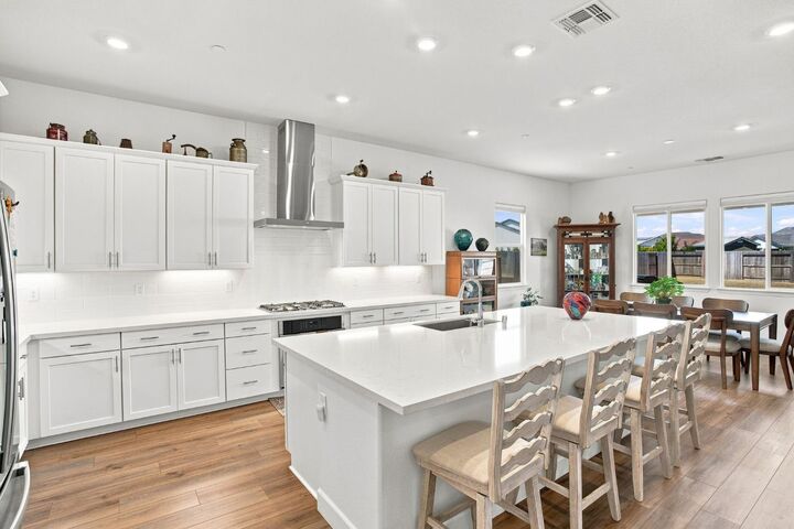Property Photo: 5090 Royal Lily Avenue CA 95747