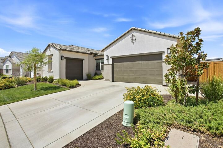Property Photo: 5090 Royal Lily Avenue CA 95747