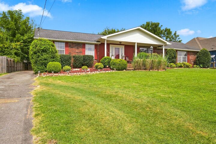 Property Photo:  2713 Eastland Ave  TN 37206 