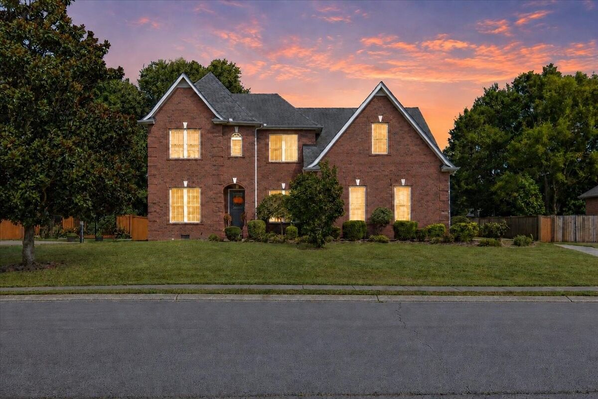 Property Photo: 2925 Schoolside St TN 37128