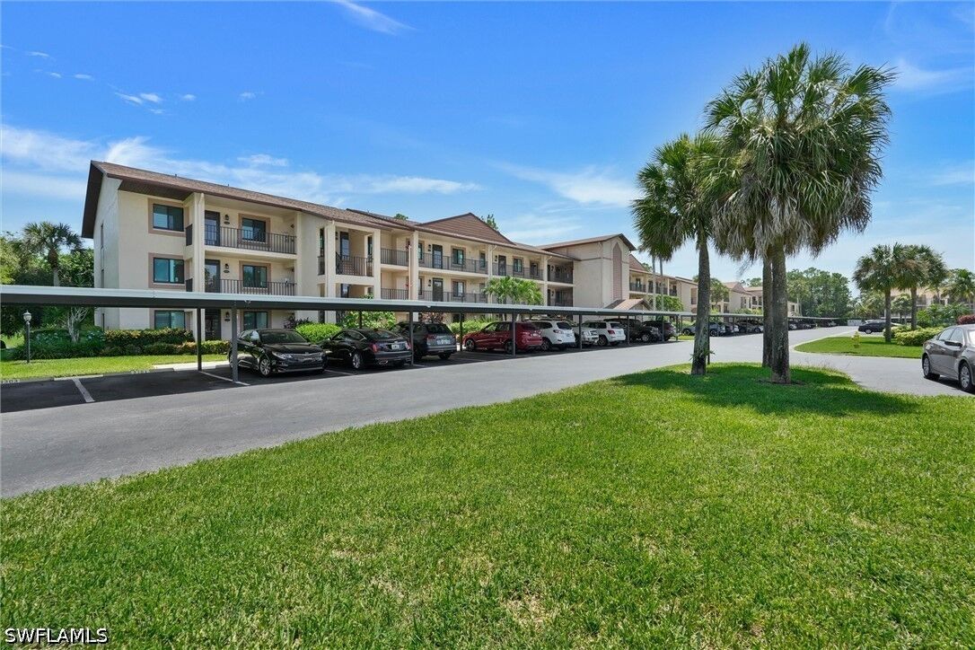 Property Photo: 7340 Saint Ives Way 3102 FL 34104