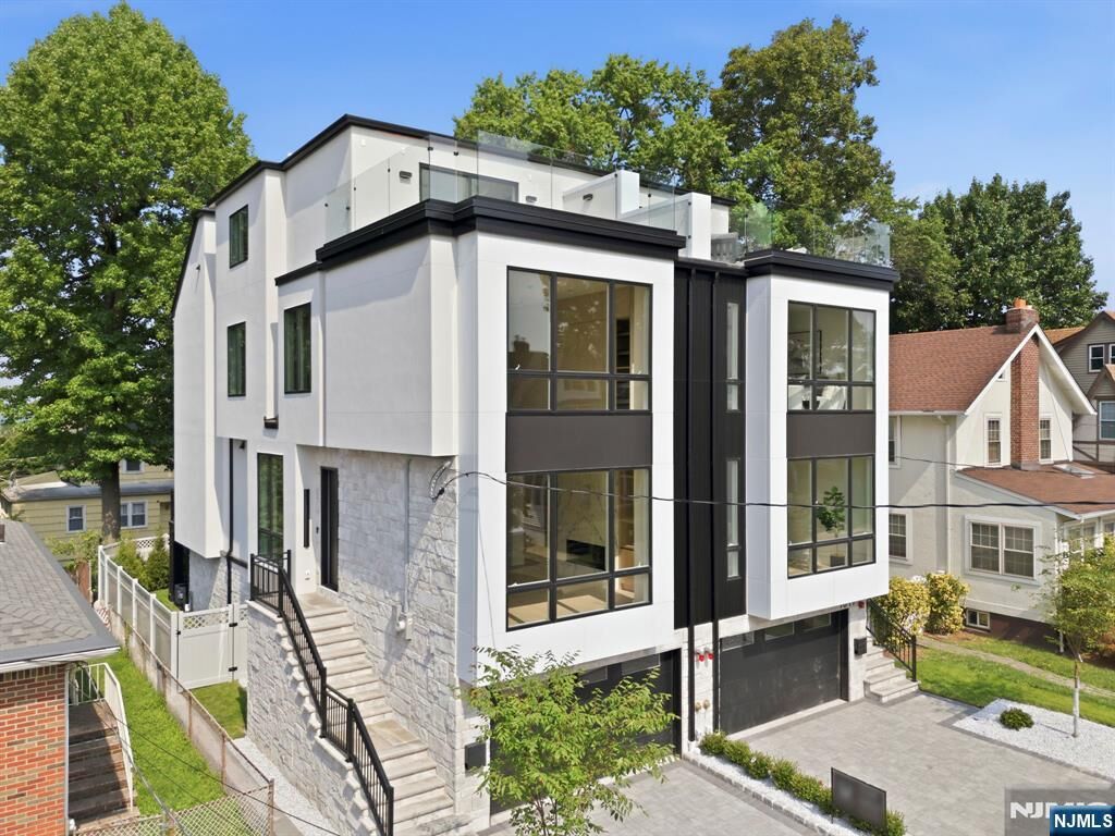 Property Photo:  1015 Kingsland  NJ 07024 