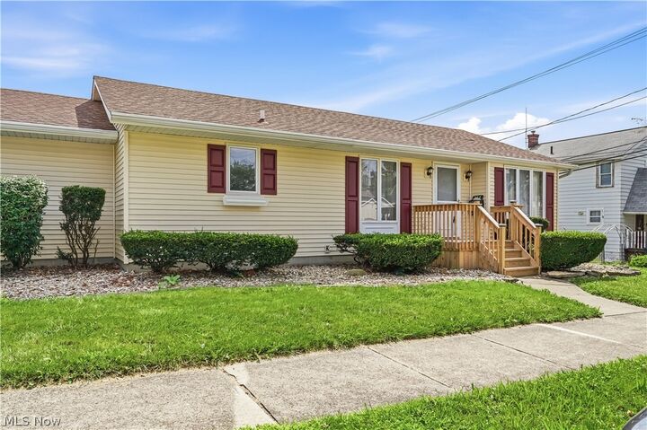 Property Photo:  252 Clinton Avenue  OH 44301 