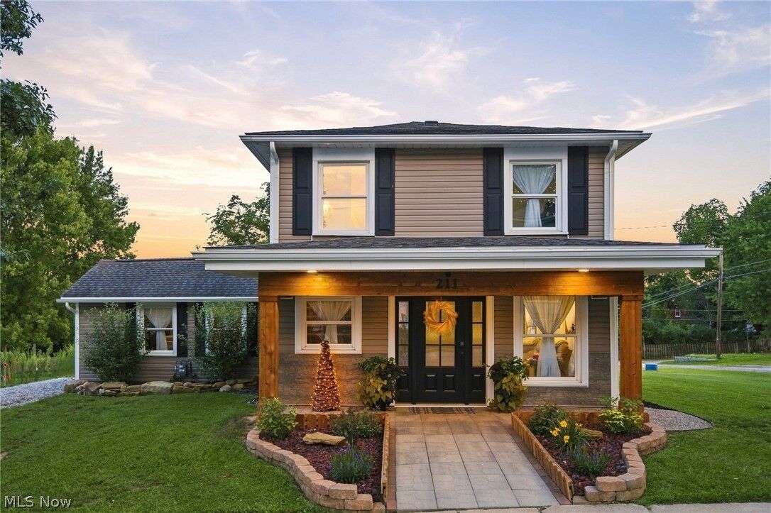 Property Photo:  211 E Wood Street  OH 44676 