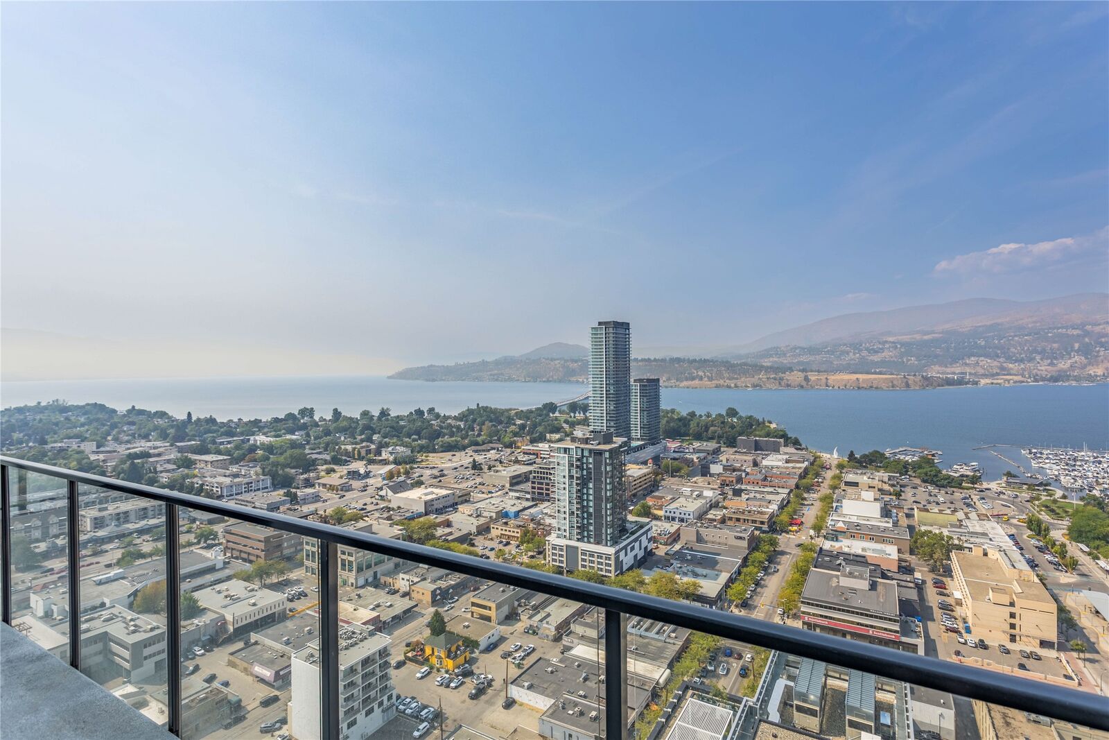 Property Photo:  1488 Bertram Street 3301  BC V1Y 6P2 