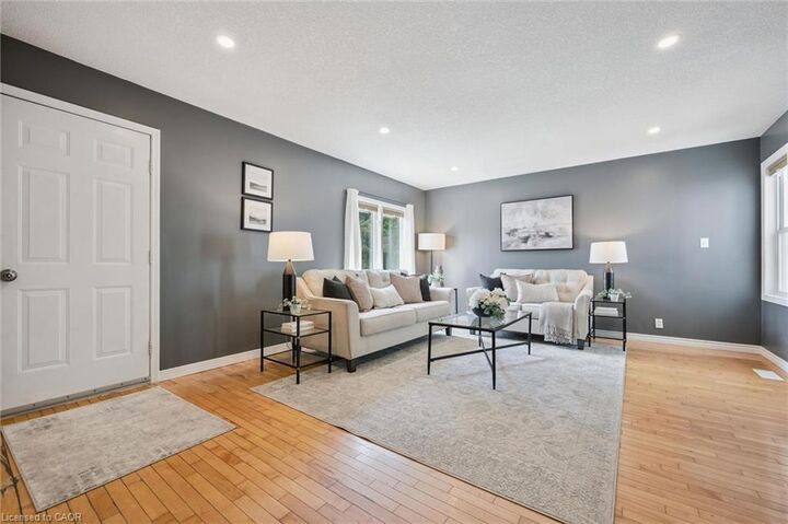 Property Photo:  91 Jane Street  ON N0B 2M0 