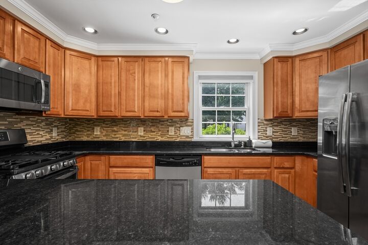Property Photo:  7 Dewey Street 4  MA 01760 