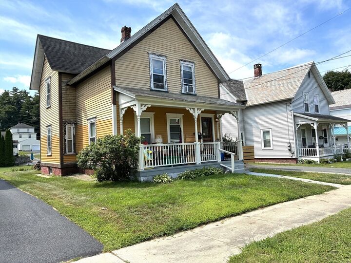 Property Photo:  16 Chestnut St  MA 01376 