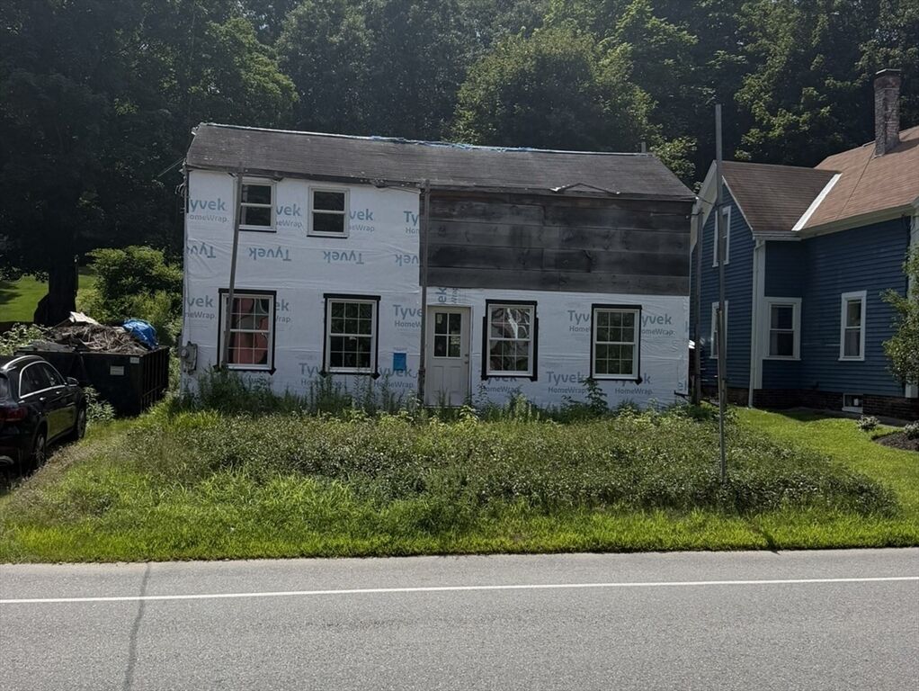 Property Photo: 20 Leominster Rd MA 01464