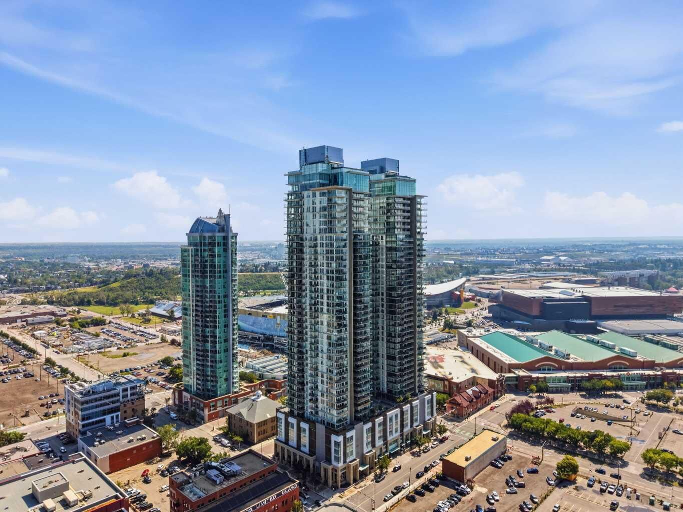 Property Photo:  1122 3 Street SE 1608  AB T2G 0E7 
