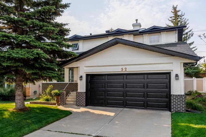 Property Photo:  52 Shawnee Way SW  AB T2Y 2V4 